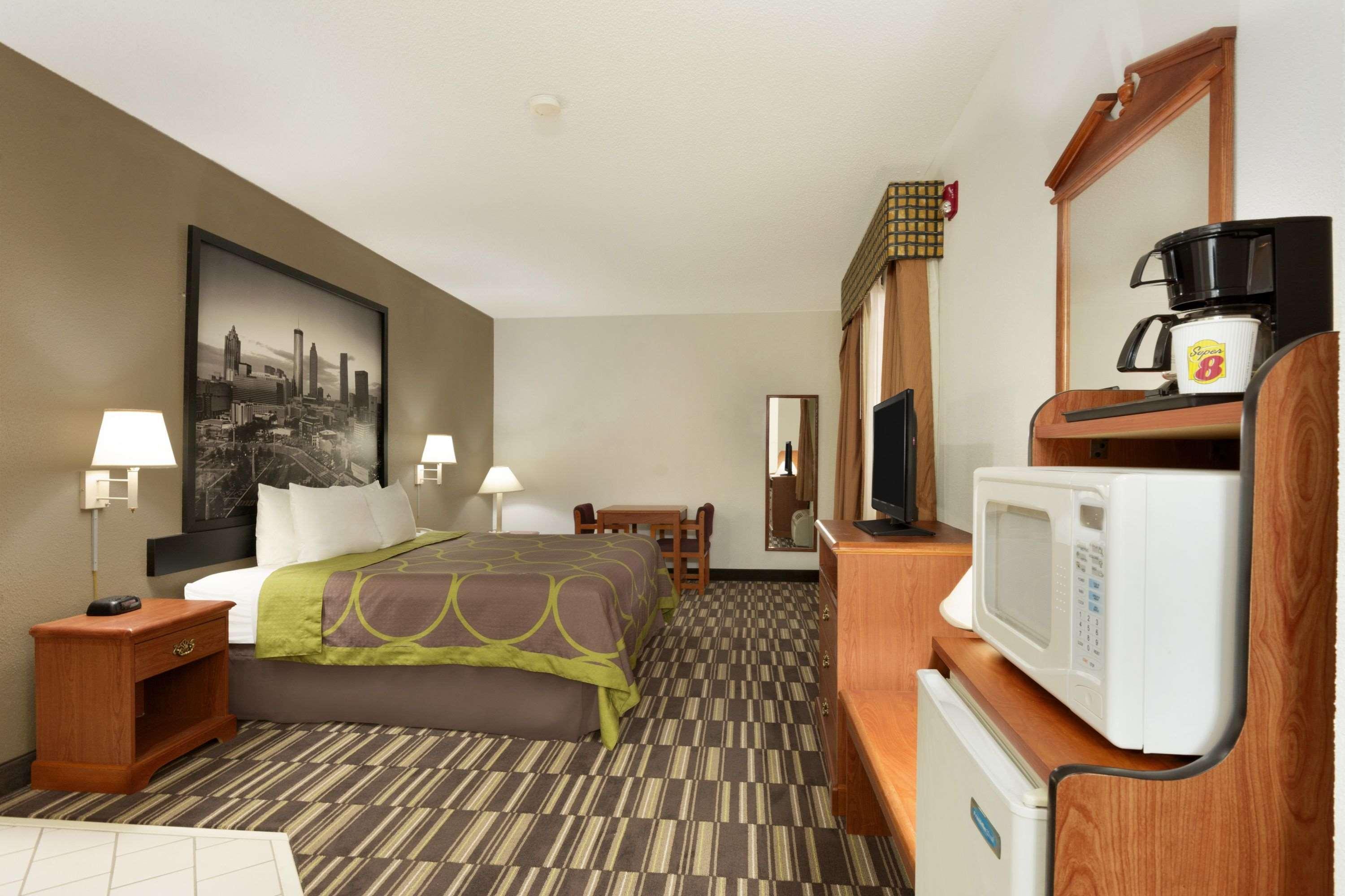 Super 8 By Wyndham Chatsworth/Dalton Экстерьер фото