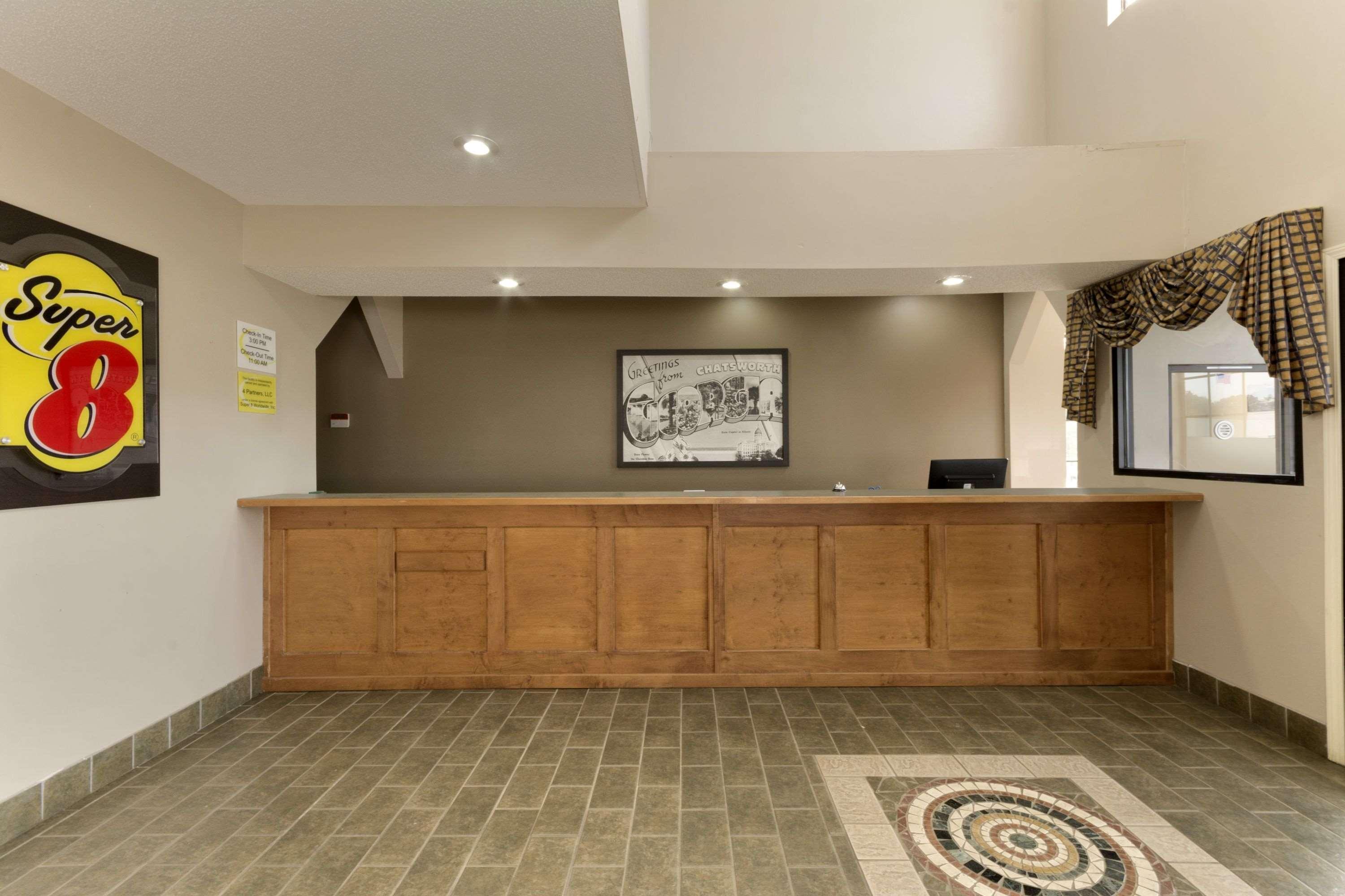 Super 8 By Wyndham Chatsworth/Dalton Экстерьер фото