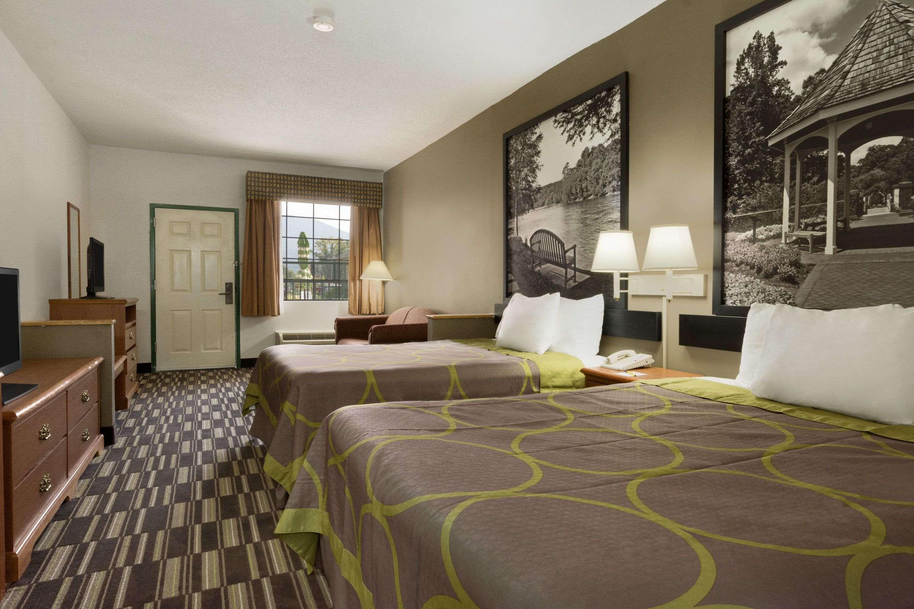 Super 8 By Wyndham Chatsworth/Dalton Экстерьер фото