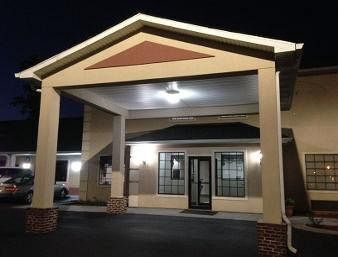 Super 8 By Wyndham Chatsworth/Dalton Экстерьер фото